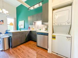McCormick 3Bedroom and 2Bath with Optional Parking - State st - Chicago - 3