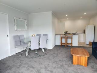 Luxury Self Contained Apartment - Bombay - 9