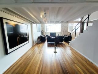 Superb Warehouse Conversion - Sidney - 7