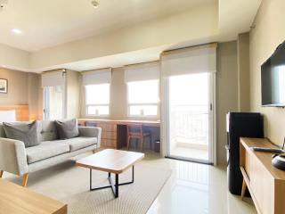 Spacious and Elegant Studio Apartment Mustika Golf Residence By Travelio - Cikarang - 3