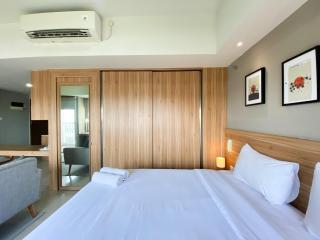 Spacious and Elegant Studio Apartment Mustika Golf Residence By Travelio - Cikarang - 8