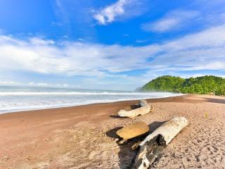 Luxury Condo at Jaco Bay, Costa Rica's best beach - 9