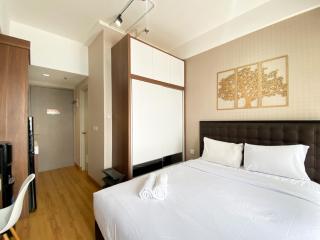 Warm and Cozy Studio at Vasanta Innopark Apartment By Travelio - Cikarang - 7