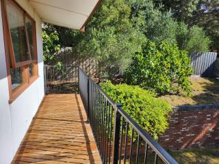 Large Retro Beach House with Style Class and Fun - Rye - 0