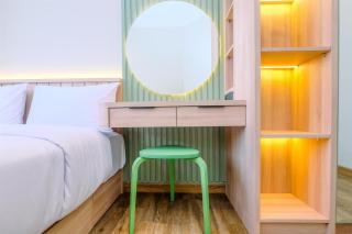 Homey and Comfort Stay 1BR Vasanta Innopark Apartment By Travelio - Cikarang - 6