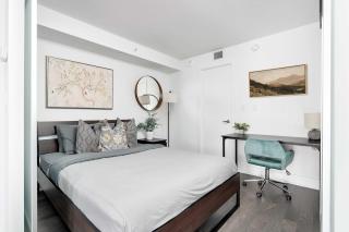 Delightful Condo Beside U of T - Sleeps 3 - 0