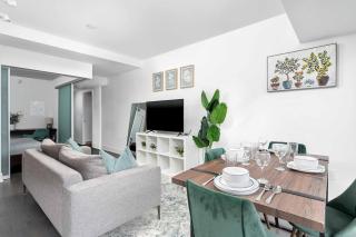 Delightful Condo Beside U of T - Sleeps 3 - 2