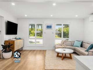 Hampton's Style Holiday Retreat - close to the beach! - Encounter Bay - 0