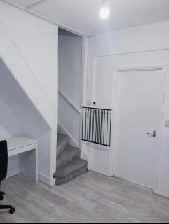 1 Bedroom Cosy Spacious - Londra - 7