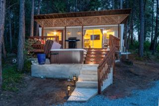 Tiny home with spa/firepit/and more - Oakhurst - 4