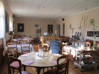 Auberge "AU BON ACCUEIL" - Crouzilles - 0