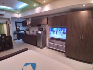 Executive Studio Apartment in BGC - Manila - 2