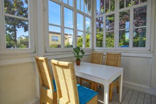 ruhige Lage, Veranda, gratis Nutzung vom AHOI Erlebnisbad - Villa Möwe FeWo 01 - Göhren - 3