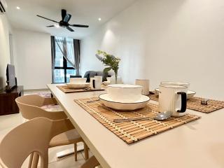 HD 1-8pax 2K1Q beds Ara Damansara near Subang Airport - 1