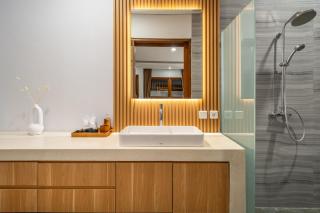 Limited Offer! Stunning New 2BR Villa with Large Pool - Canggu Escape! - Canggu - 1