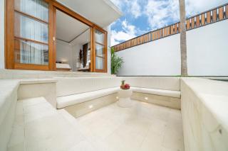 Limited Offer! Stunning New 2BR Villa with Large Pool - Canggu Escape! - Canggu - 2