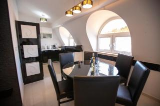Lake View Double Balcony City Center Apartment in Ohrid - Ohrid - 6