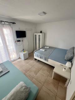 IN Villa Guesthouse - Sutomore - 9