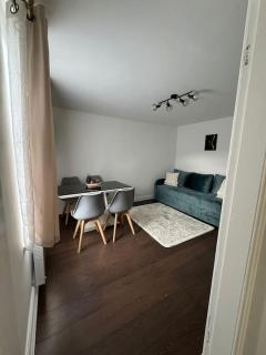2 Bed Detached House - Grimsby - 5