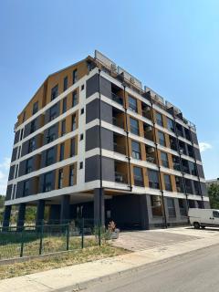 Podgorica apartment with garage - 1