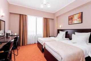 Best Western Plus Atakent Park Hotel - Almaty - 1