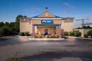Suburban Studios Chattanooga Northeast - Ooltewah - Chattanooga - 2