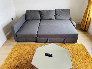 3 Bed next to Metro Station, 20 mins to Central - Londra - 8