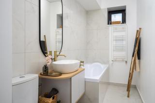 Old City Modern 2BR Office room and 2 Balconies - Bucarest - 2