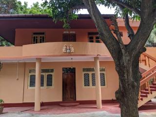 Lovely 4 bedroom top floor home in Kokkuvil East - 9