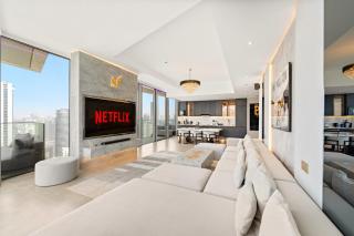 Vayk- Ultra Modern 3 BD Marina Retreat with Stunning Views - Dubai - 8