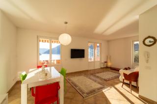 Splendida casa con terrazza vista lago e 2 garage - 7