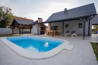 Holiday house Eva with pool - 7