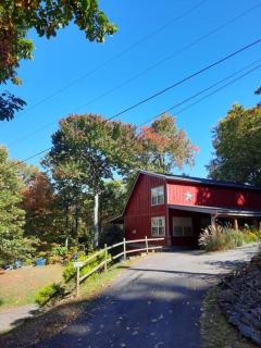Mountain Retreat-Waynesville Barn Style Home - 9
