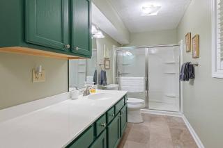 Mountain Retreat-Waynesville Barn Style Home - 4