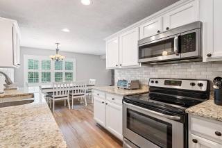 Mountain Retreat-Waynesville Barn Style Home - 2
