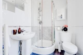 Wood Street - Stylish Prime Location Apartment by VICHY - 5