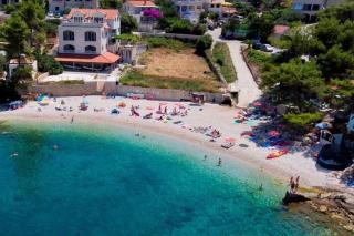 Apartments Levanat above the beach - Postira - 9
