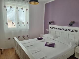 Apartments Vodopija 300m to the beach - Sveti Filip i Jakov - 4