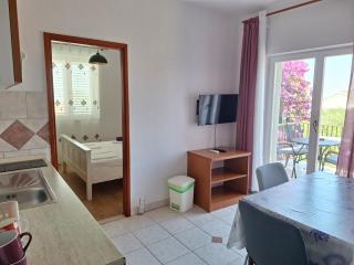 Apartments Vodopija 300m to the beach - Sveti Filip i Jakov - 7
