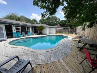 Northwest Houston - Family Pool House!! - Bent Bough - Houston - 0