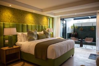 Le Petit Manoir Boutique Hotel - 4