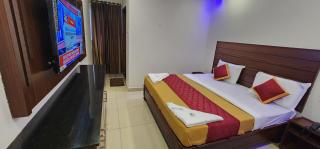HOTeL DVR GRAND - Guntūr - 8