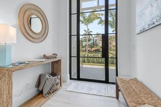Island Breeze Haven by HEAT Properties - 4