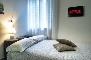 Spacious City Hub, Metro at Doorstep M1 and M2 1 min - 7