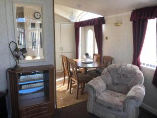 pg58 2 bed caravan Golden Palm Chapel St Leonards - Chapel St. Leonards - 6