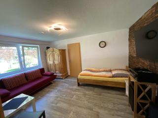 Messe-Apartment, 4 Schlafzimmer, 80 qm, Garten - 6 km zur Messe, verkehrsgünstig, ruhig, Parkplätze - Nuremberg - 5