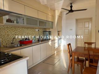 Castle Bungalow In Bercham Ipoh - Kampong Tasek - 1