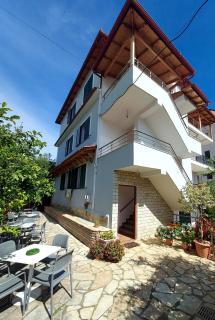Big house in Saranda - 9