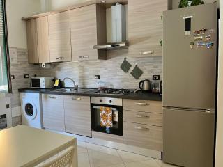 Guest House (15 min metro dal Duomo) - Milano - 8