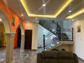 Nana's Duplex Apartment - 2